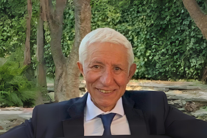 Sergio Crispino is an oncologist at the Anticancer Fund