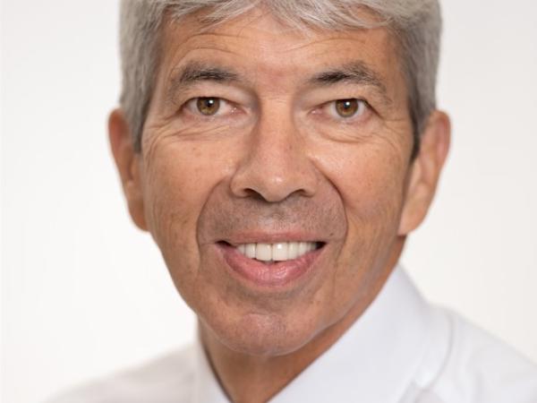 portrait Dr Eric Bouffet